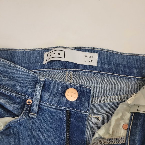 AYR Rise Skinny Stretch Raw Frayed Hem Jean, Medium Wash - Size 24 x 28 - Picture 8 of 11